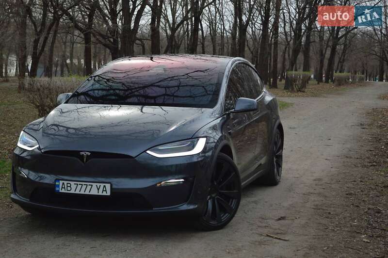 Tesla Model X 2022