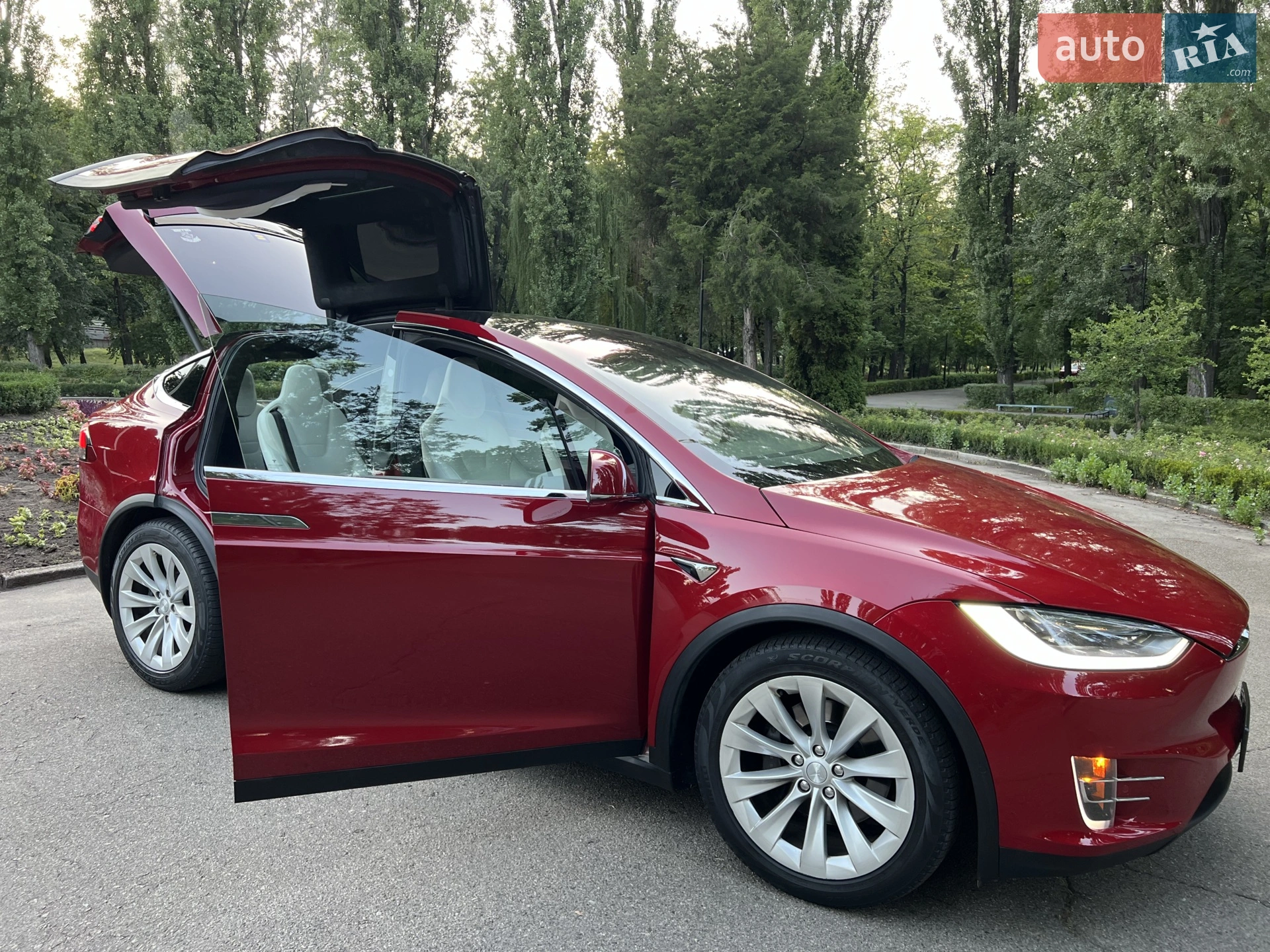 2017 Tesla Model X - мініатюра 12