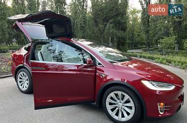 Внедорожник / Кроссовер Tesla Model X 2017 в 
