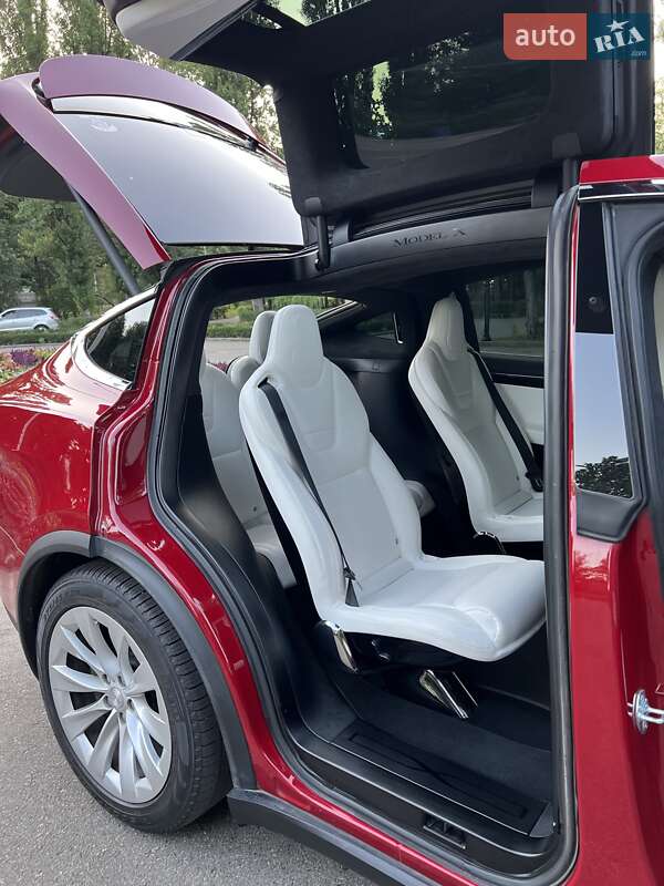 Внедорожник / Кроссовер Tesla Model X 2017 в Киеве