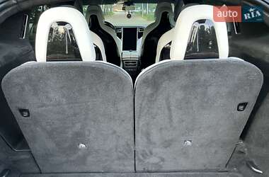 Внедорожник / Кроссовер Tesla Model X 2017 в 