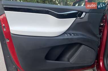 Внедорожник / Кроссовер Tesla Model X 2017 в 