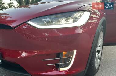Внедорожник / Кроссовер Tesla Model X 2017 в 