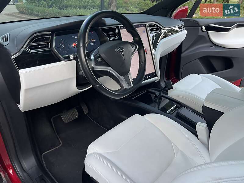 Внедорожник / Кроссовер Tesla Model X 2017 в Киеве