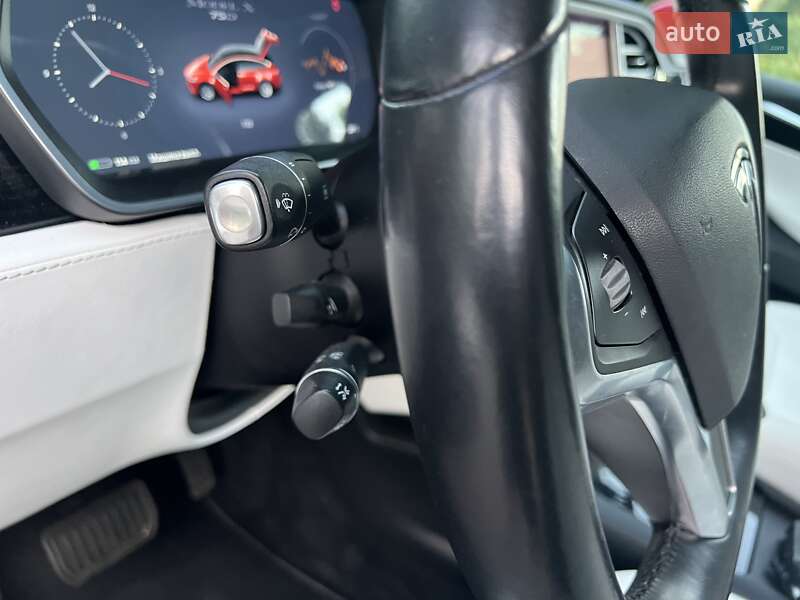 Внедорожник / Кроссовер Tesla Model X 2017 в Киеве