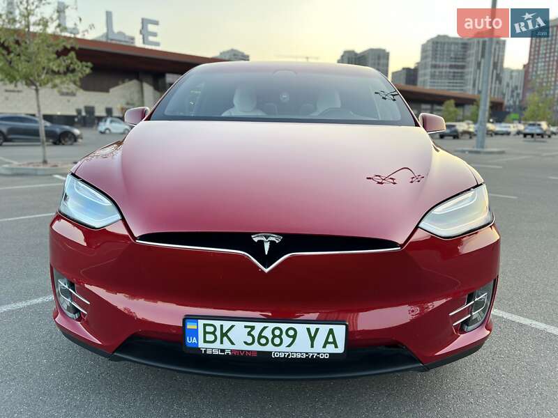 Внедорожник / Кроссовер Tesla Model X 2017 в Киеве