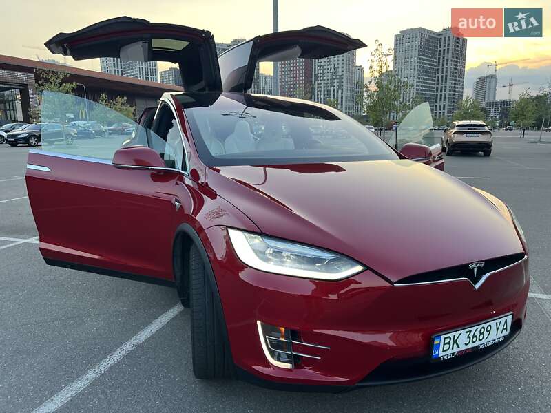 Внедорожник / Кроссовер Tesla Model X 2017 в Киеве