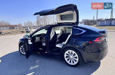 Позашляховик / Кросовер Tesla Model X 2018 в 
