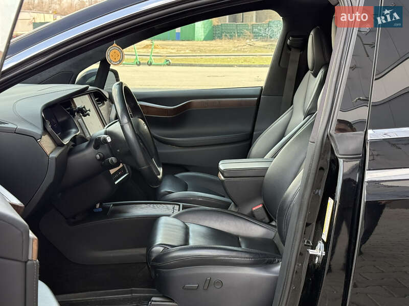 Позашляховик / Кросовер Tesla Model X 2019 в Києві