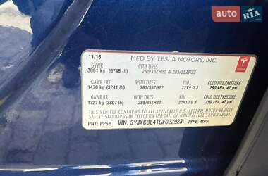 Позашляховик / Кросовер Tesla Model X 2016 в 