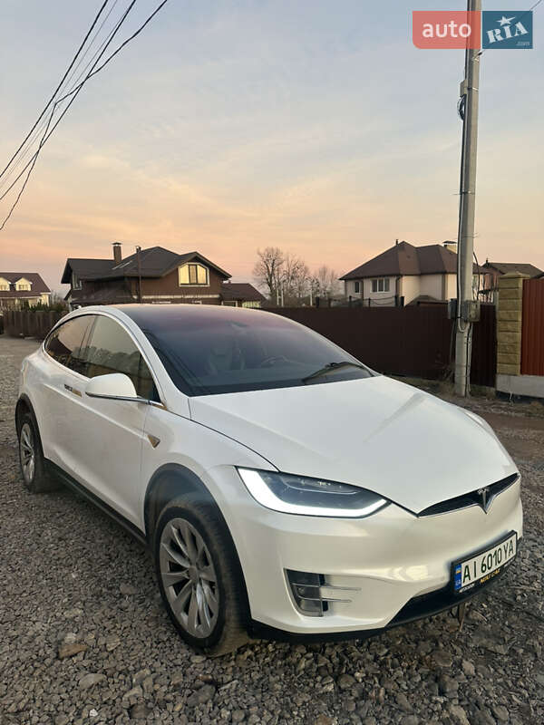 Позашляховик / Кросовер Tesla Model X 2016 в Ірпені
