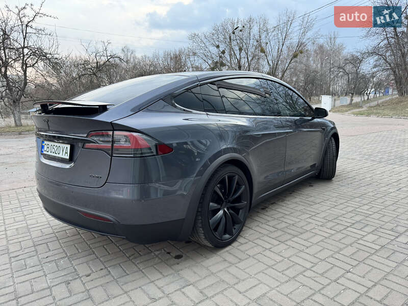 Позашляховик / Кросовер Tesla Model X 2019 в Чернігові