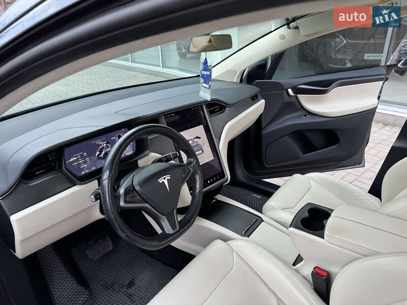 Позашляховик / Кросовер Tesla Model X 2019 в Чернігові