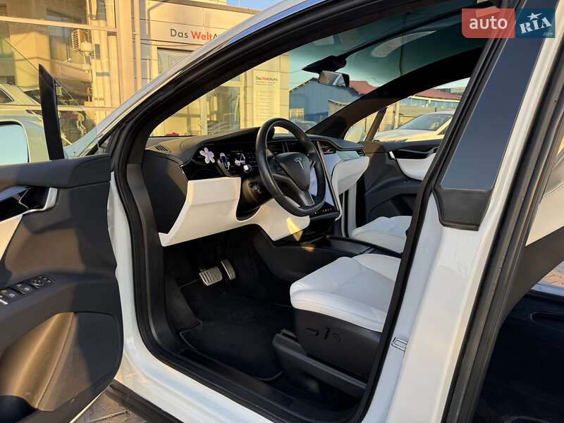 Позашляховик / Кросовер Tesla Model X 2020 в Чернівцях фото 17 Позашляховик / Кросовер Tesla Model X 2020 в Чернівцях