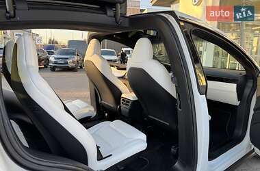 Позашляховик / Кросовер Tesla Model X 2020 в 