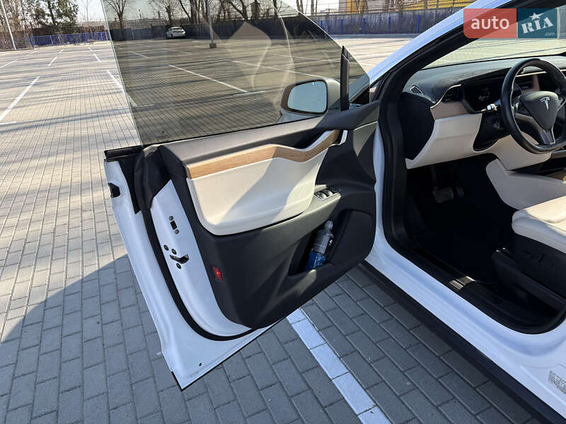 Внедорожник / Кроссовер Tesla Model X 2020 в Тернополе