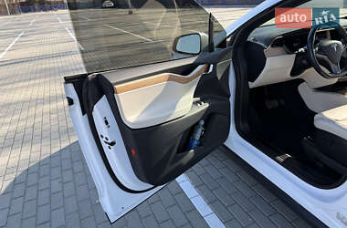 Позашляховик / Кросовер Tesla Model X 2020 в 