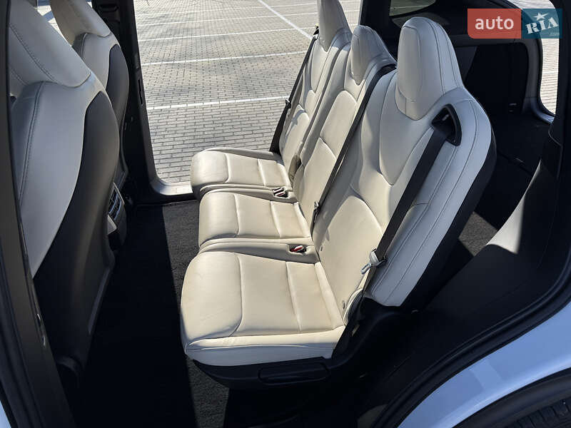 Внедорожник / Кроссовер Tesla Model X 2020 в Тернополе