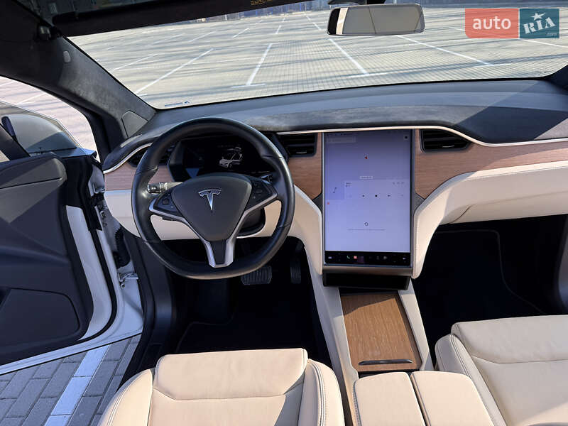 Внедорожник / Кроссовер Tesla Model X 2020 в Тернополе