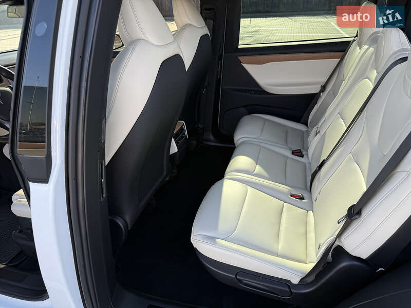 Внедорожник / Кроссовер Tesla Model X 2020 в Тернополе