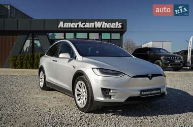 Внедорожник / Кроссовер Tesla Model X 2017 в 