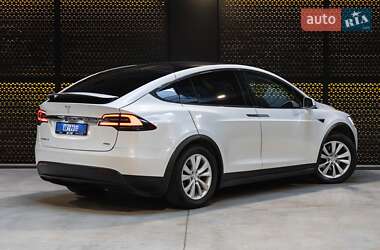 Внедорожник / Кроссовер Tesla Model X 2017 в 