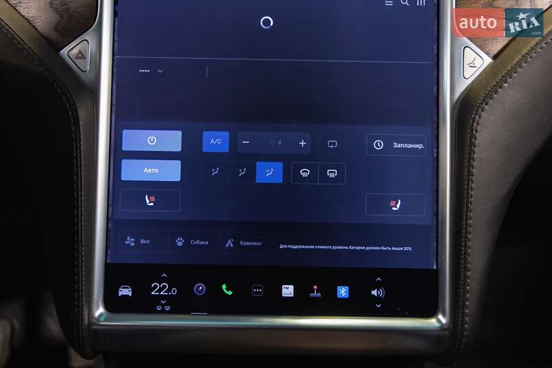 Позашляховик / Кросовер Tesla Model X 2017 в Луцьку