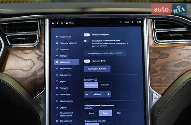 Внедорожник / Кроссовер Tesla Model X 2017 в 