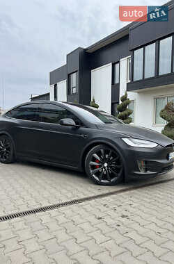 Позашляховик / Кросовер Tesla Model X 2016 в 