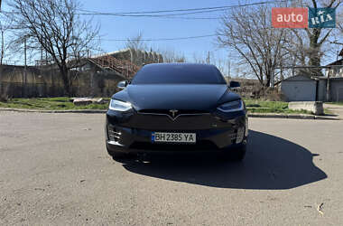 Позашляховик / Кросовер Tesla Model X 2019 в 