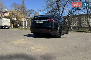 Позашляховик / Кросовер Tesla Model X 2019 в 