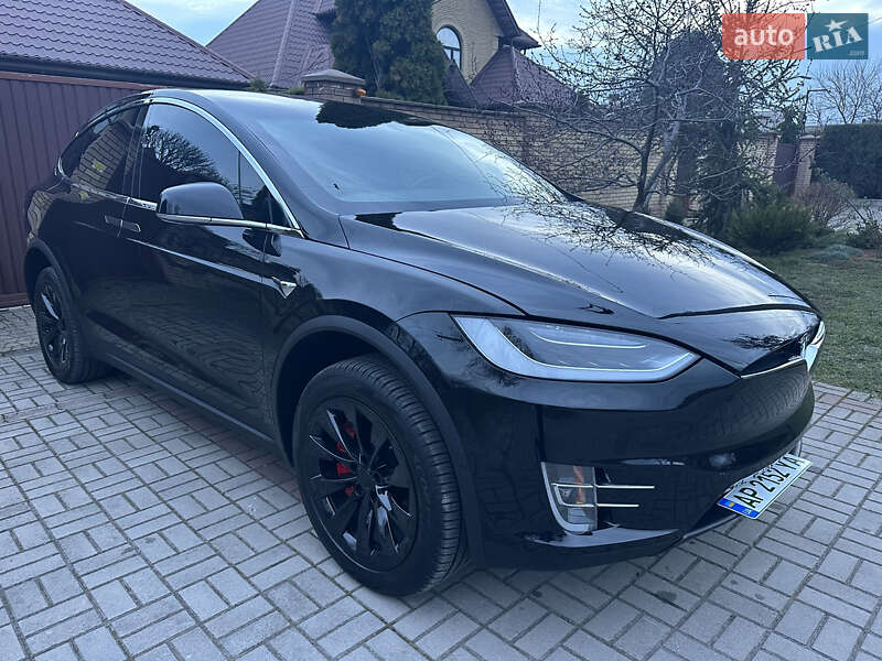 Позашляховик / Кросовер Tesla Model X 2018 в Хмельницькому