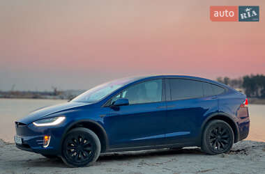 Позашляховик / Кросовер Tesla Model X 2016 в 