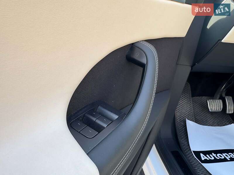Внедорожник / Кроссовер Tesla Model X 2022 в Запорожье