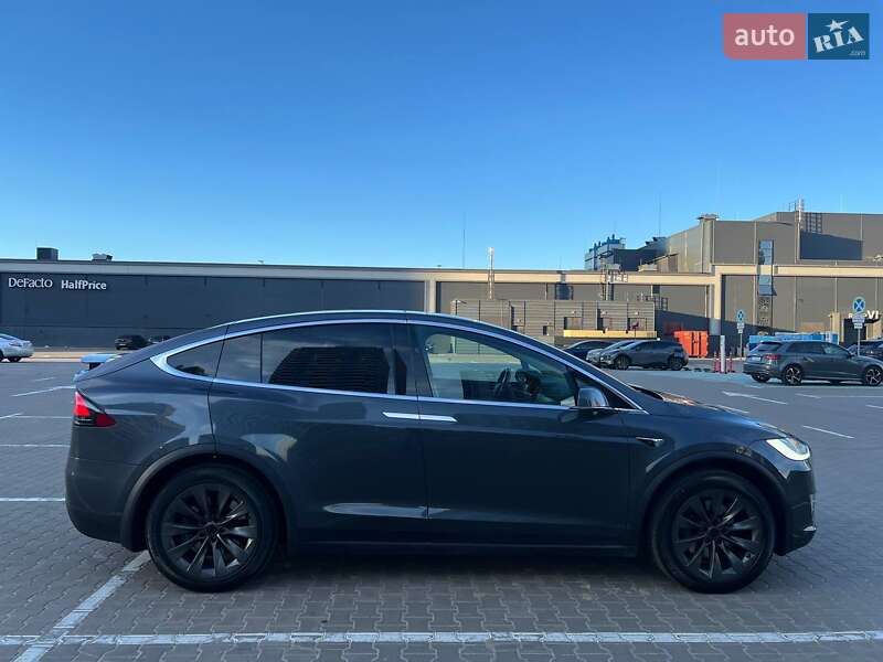 Внедорожник / Кроссовер Tesla Model X 2018 в Киеве