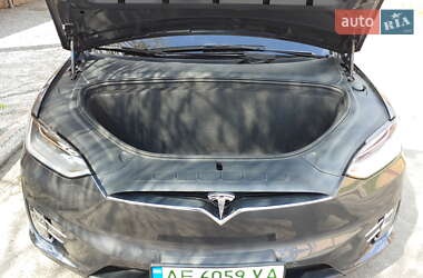 Внедорожник / Кроссовер Tesla Model X 2020 в 