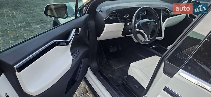 Позашляховик / Кросовер Tesla Model X 2017 в Харкові