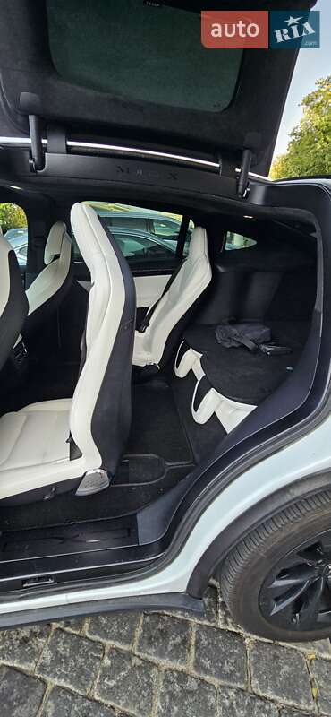 Позашляховик / Кросовер Tesla Model X 2017 в Харкові