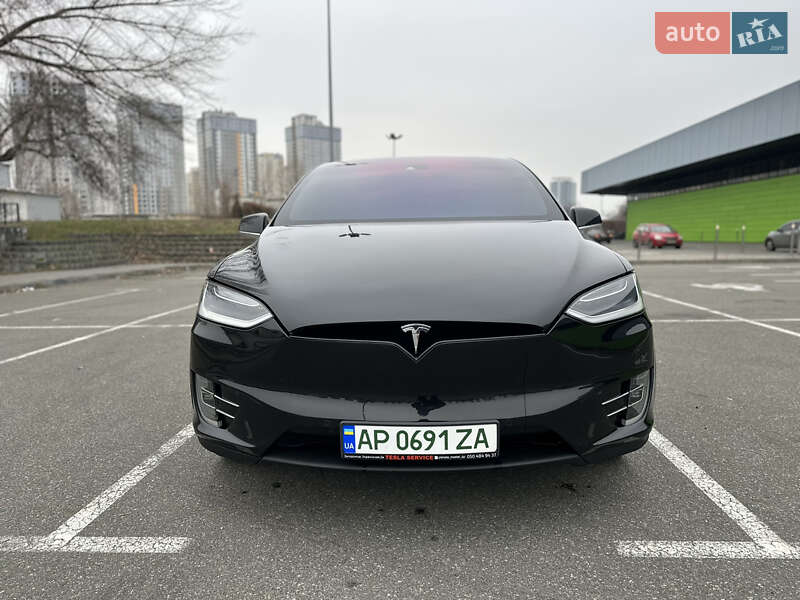 Позашляховик / Кросовер Tesla Model X 2015 в Києві