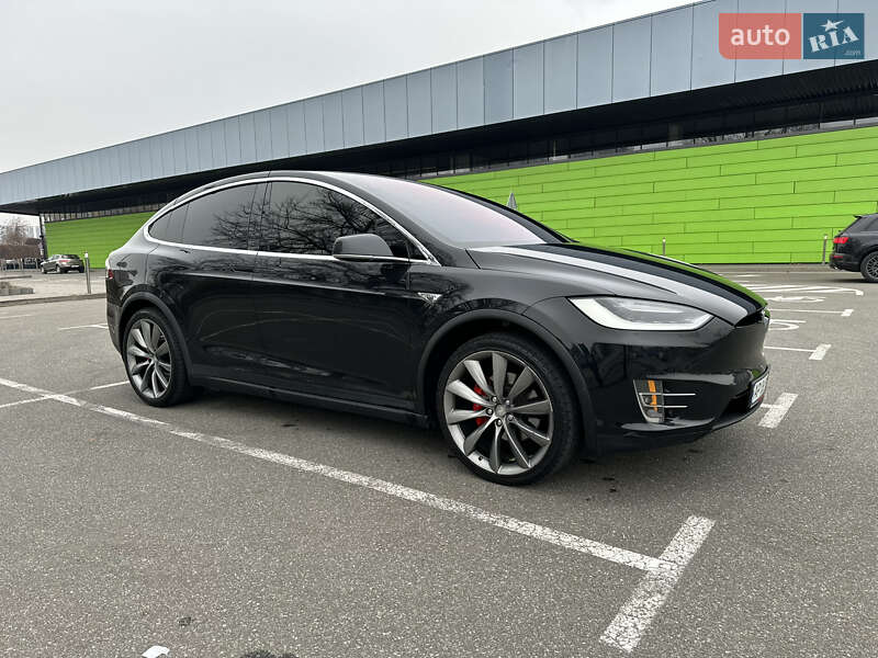 Позашляховик / Кросовер Tesla Model X 2015 в Києві