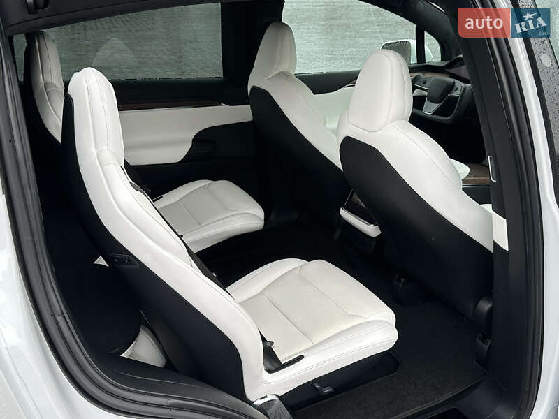 Позашляховик / Кросовер Tesla Model X 2022 в Чернівцях фото 20 Позашляховик / Кросовер Tesla Model X 2022 в Чернівцях