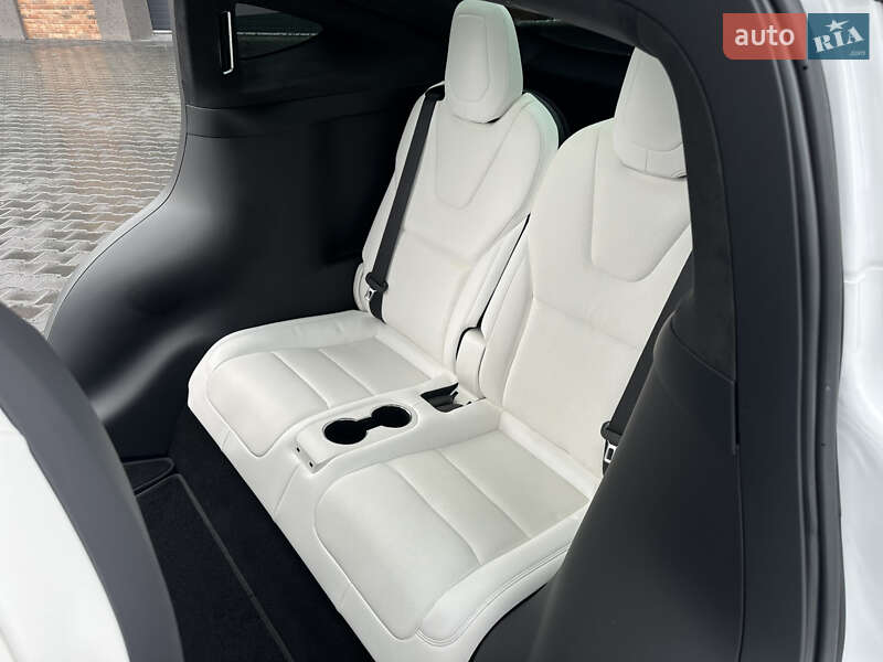 Внедорожник / Кроссовер Tesla Model X 2022 в Черновцах