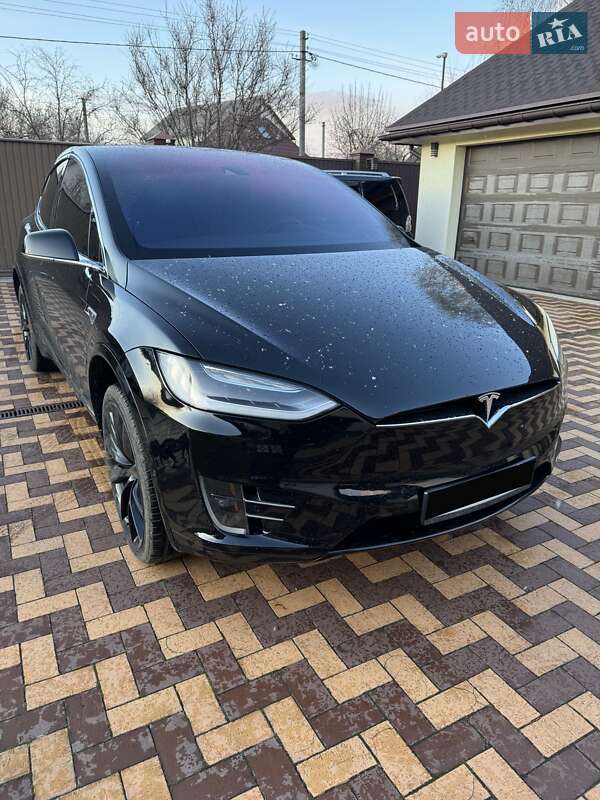 Позашляховик / Кросовер Tesla Model X 2017 в Києві