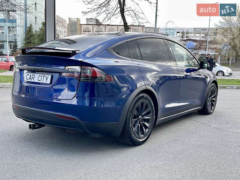 Внедорожник / Кроссовер Tesla Model X 2019 в Киеве