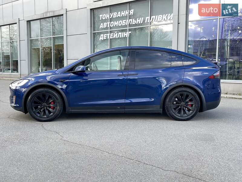 Внедорожник / Кроссовер Tesla Model X 2019 в Киеве