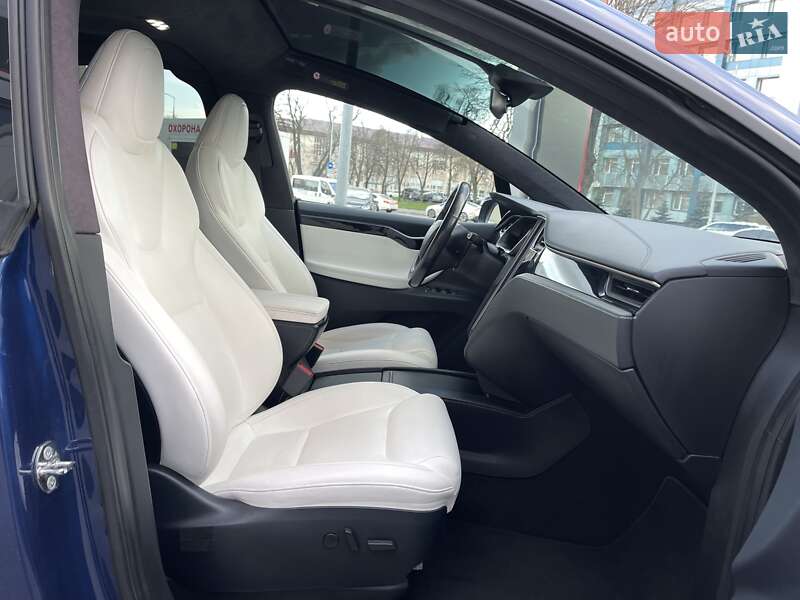 Внедорожник / Кроссовер Tesla Model X 2019 в Киеве