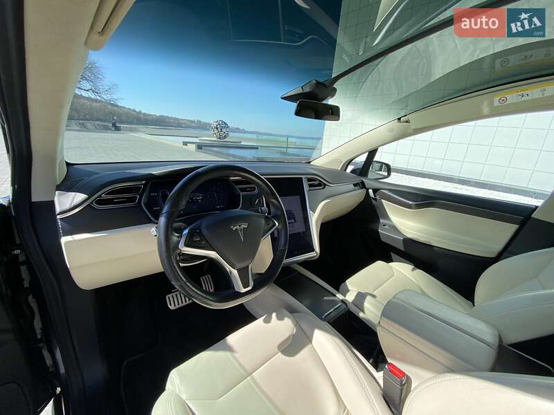 Внедорожник / Кроссовер Tesla Model X 2018 в Кременчуге фото 16 Внедорожник / Кроссовер Tesla Model X 2018 в Кременчуге