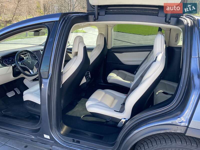 Внедорожник / Кроссовер Tesla Model X 2018 в Кременчуге фото 21 Внедорожник / Кроссовер Tesla Model X 2018 в Кременчуге