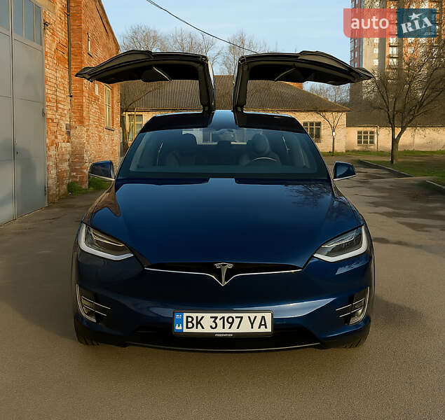 Tesla Model X 2018
