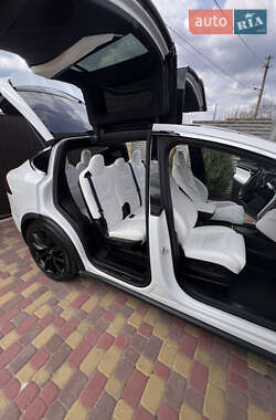 Внедорожник / Кроссовер Tesla Model X 2017 в 